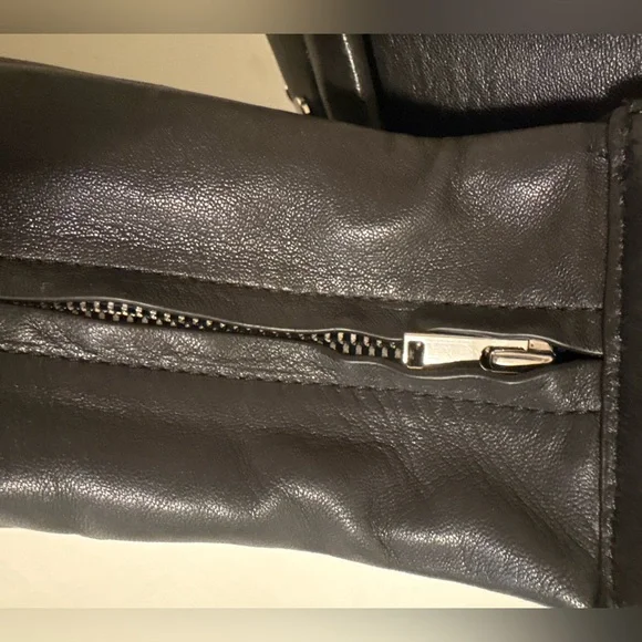 SWING CROSSBODY BAG - LEATHER - Picture 6 of 8